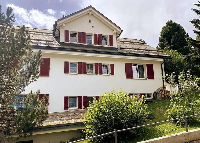 Chesa Giulia St.moritz סנט מוריץ